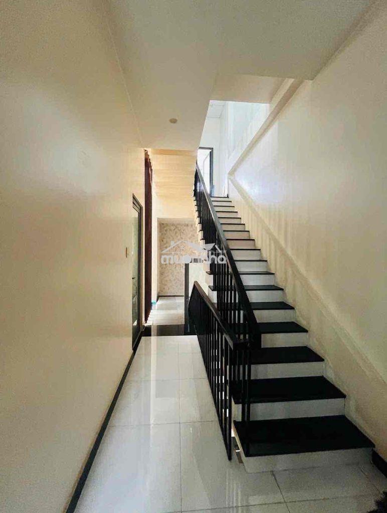 🏠Nhà 2 lầu xây ở kiên cố - đường b12 kdc hưng phú - giá: 5.x tỷ - 2