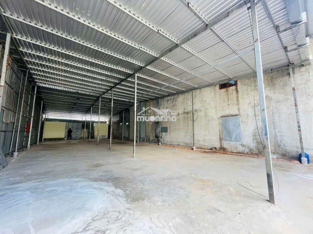 Cho thuê kho 300m2 giá 17 triệu gần tên lửa - 2