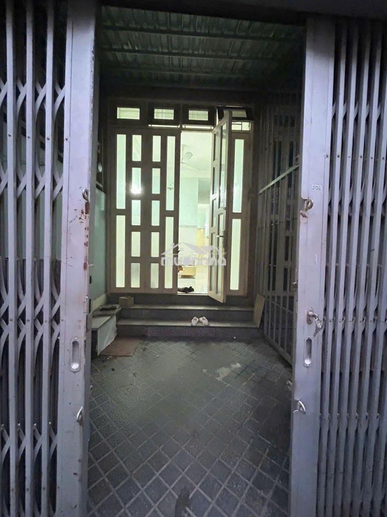 Cần cho thuê nhà hẻm đường bông sao , phường 5, quận 8, đối diện tr