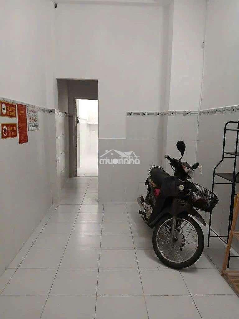 Nguyên căn cho thuê 5pn 5w nguyễn tiểu la quận 10. - 2