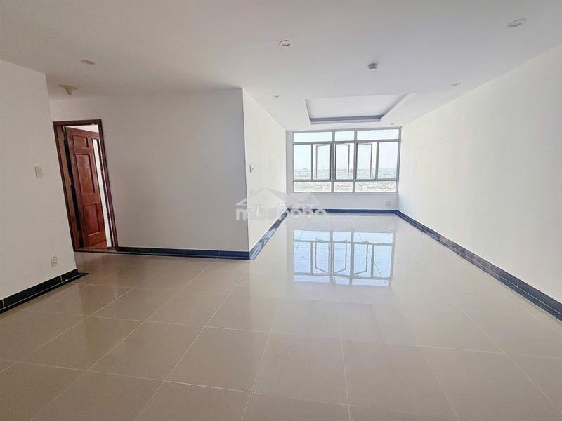 Cho thuê chung cư  giai việt đường tạ quang bửu 3pn