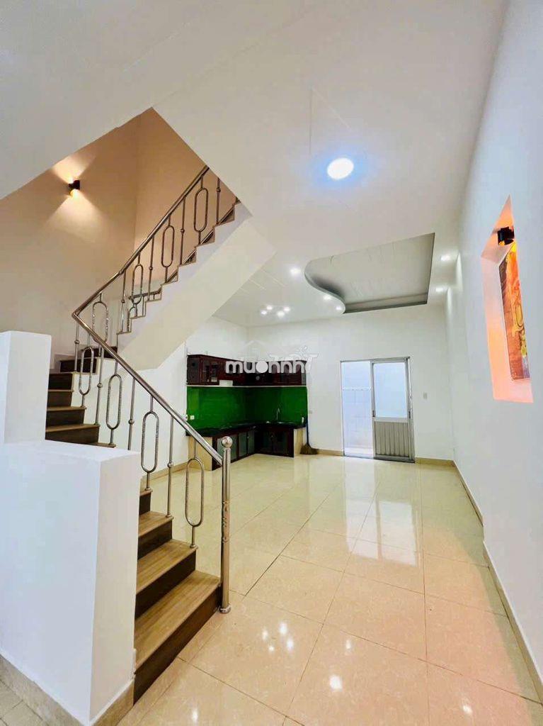 Nhà ngay chợ vĩnh tân. trệt lầu 2 pn, 2wc.đường nhựa 8m. sổ riêng.1ty9 - 4