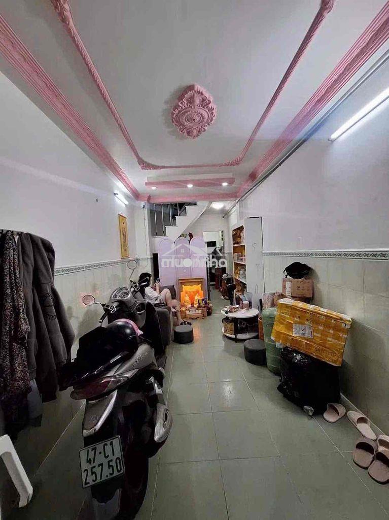 Cho thuê nhà đường lê hồng phong, p2, q5 2/ diện tích 3m ❌️ 11m 3/ k - 2