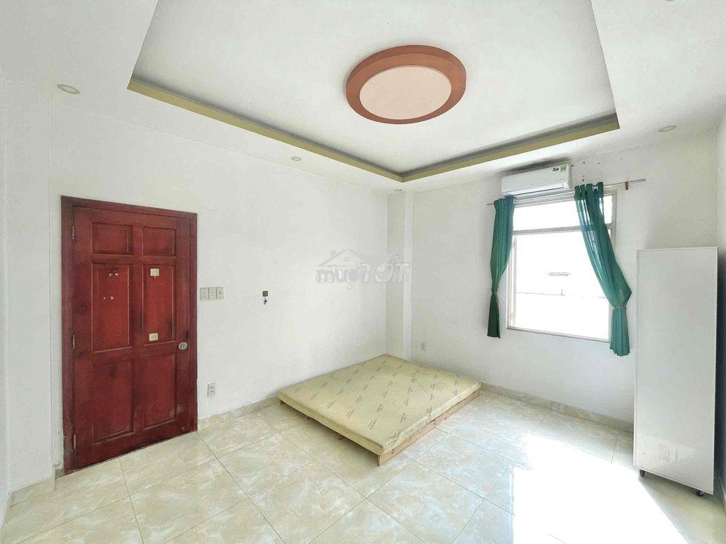 Studio cửa sổ trời siêu rộng - nội thất giá rẻ aeon tân phú - 4