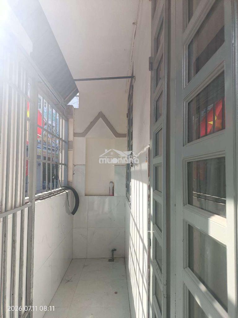 Cho thuê nhà mặt tiền hẻm xe tải - 2