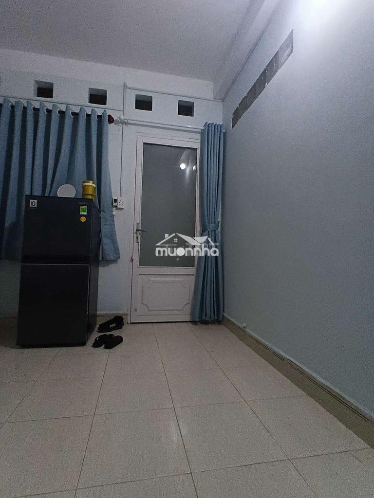 Phòng ghép nam máy lạnh giá rẻ