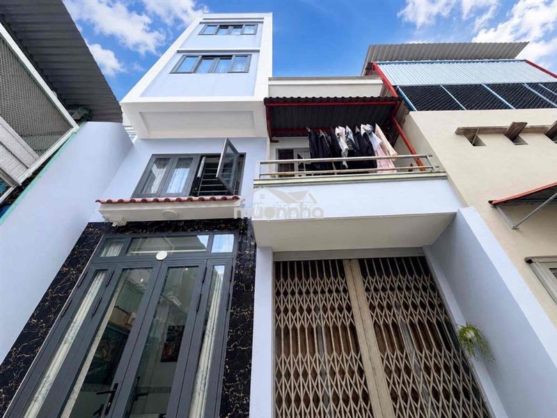 Chỉ hơn tỷ. có ngay căn 2 tầng dtsd 30m2 - sát chợ tân trụ - p15- tb