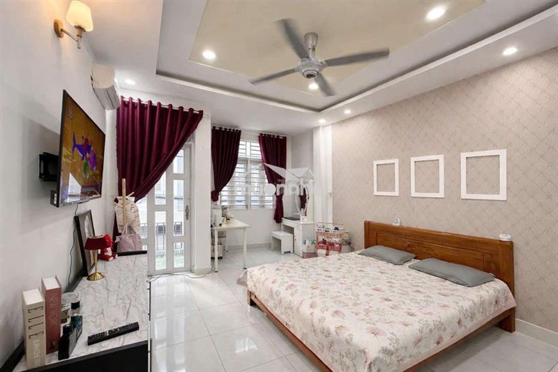 Bán gấp nhà sát mt ql13, 3 tầng hẻm xe tải.