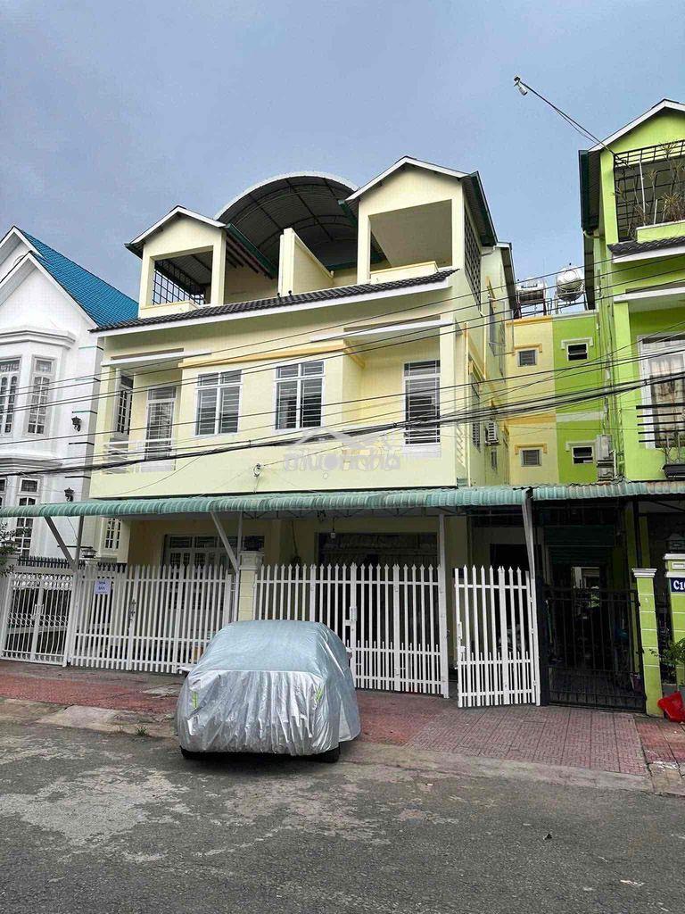 Bán cặp nhà đẹp trong khu biệt thự ngọc vân