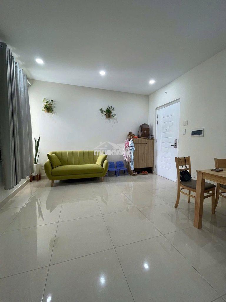 Bán căn 62m2 có nội thất; mới và đẹp. chỉ 2,420 tỷ. lh hương xem nhà - 3