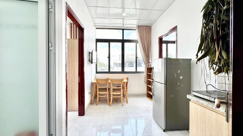Căn hộ 2pn thang máy hầm xe bảo vệ ngay mặt tiền trần quang khải, gần đại học ueh isb , wsu, ussh