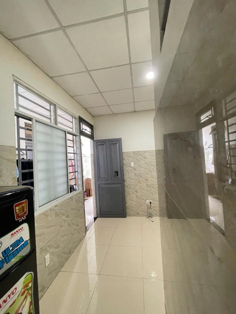 Cho thuê phòng trọ gần đại học công thương và hương lộ 2 ngã tư 4 xã - 2