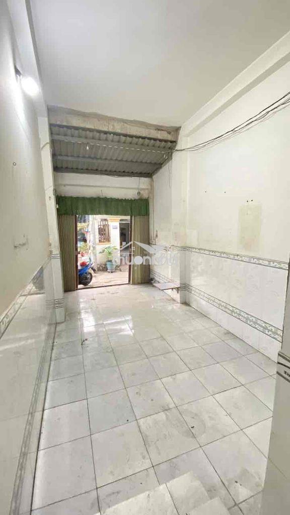 Nhà căn đôi khu vực dân cư gần ubnd phường bình tân