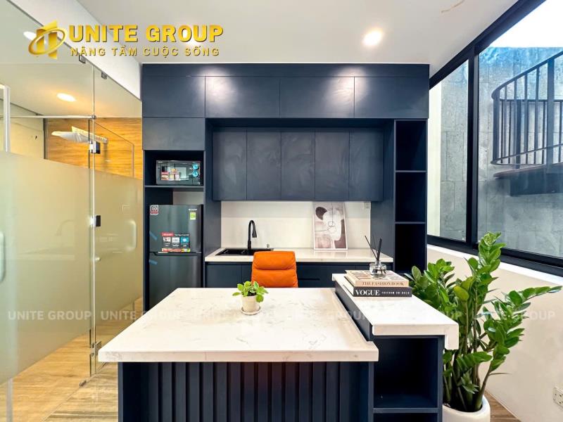🏡 Căn hộ dịch vụ full nội thất hoàng việt, tân bình vị trí đắc địa, chỉ 5 phút đến sân bay tân sơn nhất. -🚗 kết nối nhanh quận 1, quận 3, phú nhuận, gò vấp. -🌳 gần công viên hoàng văn thụ, không - 3