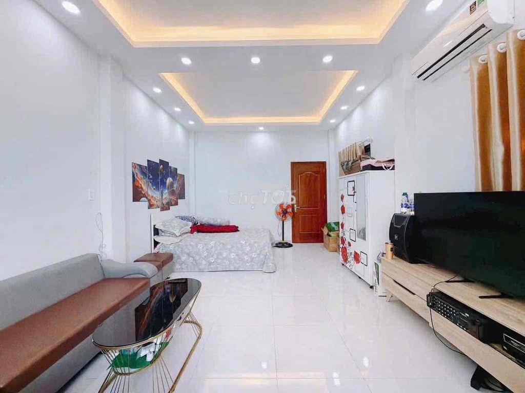 Khai trương căn hộ ban công lớn kế nhà thờ nam hải - 2