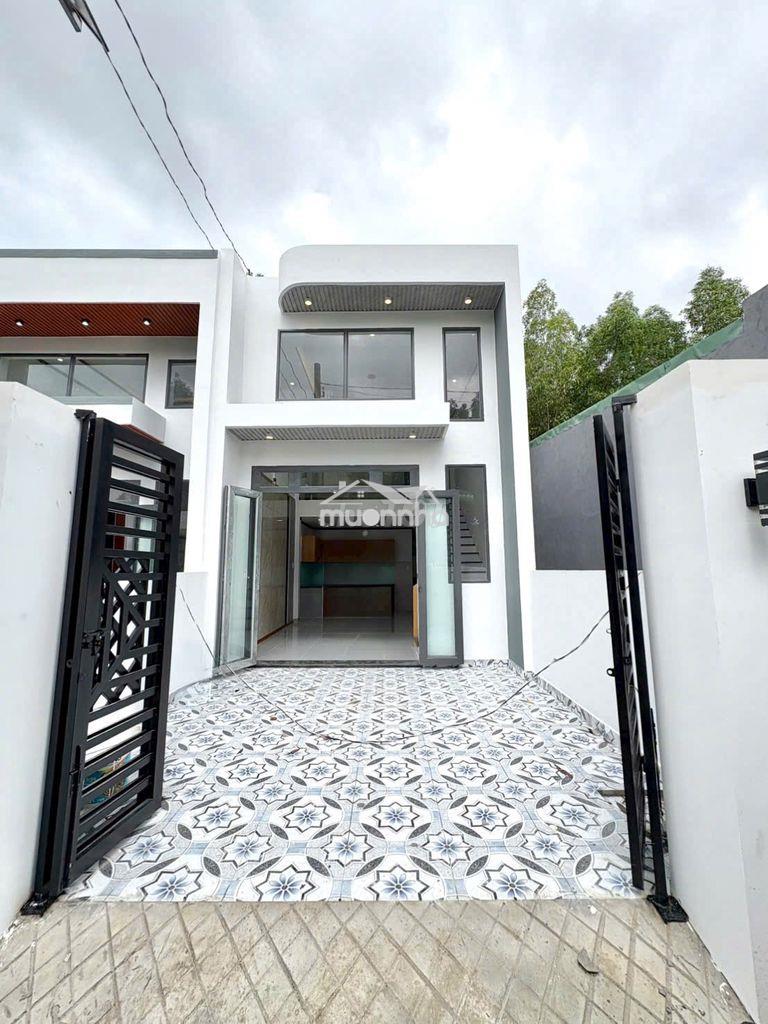 Bán gấp nhà sẵn 1 trệt 1 lửng mới tinh dọn vào ở ngay, gần cây xăng 75 - 4