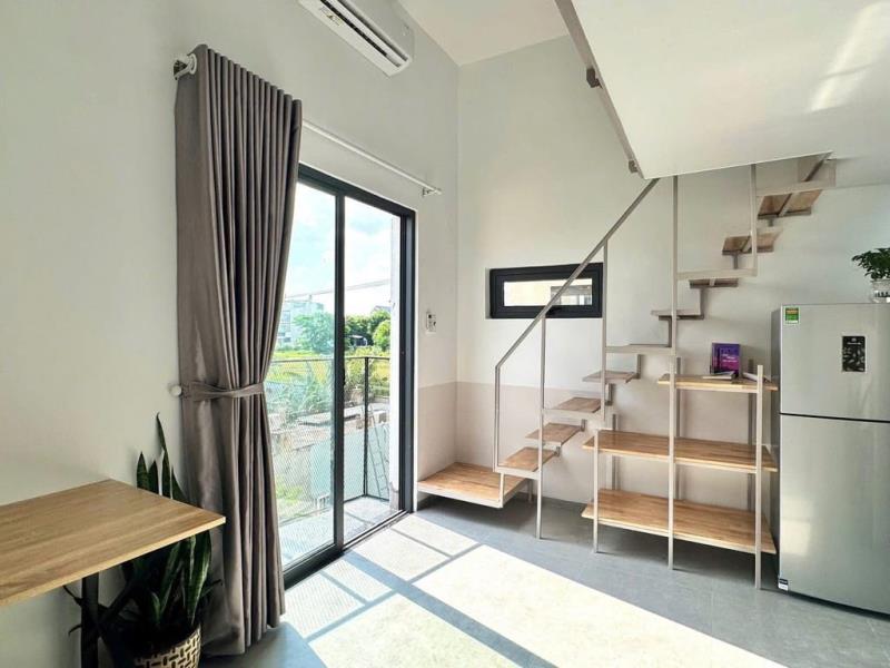 Cho thuê chdv giá đầu 4 nhưng full nội thất, ban công thoáng mát ngay tại suối tiên - 2