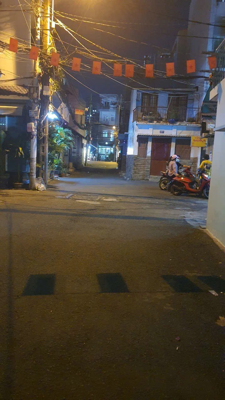 Cho thuê nhà nguyên căn riêng biệt, hẽm xe hơi, bà hom quận 6, gần vòng xoay phú lâm, - 3