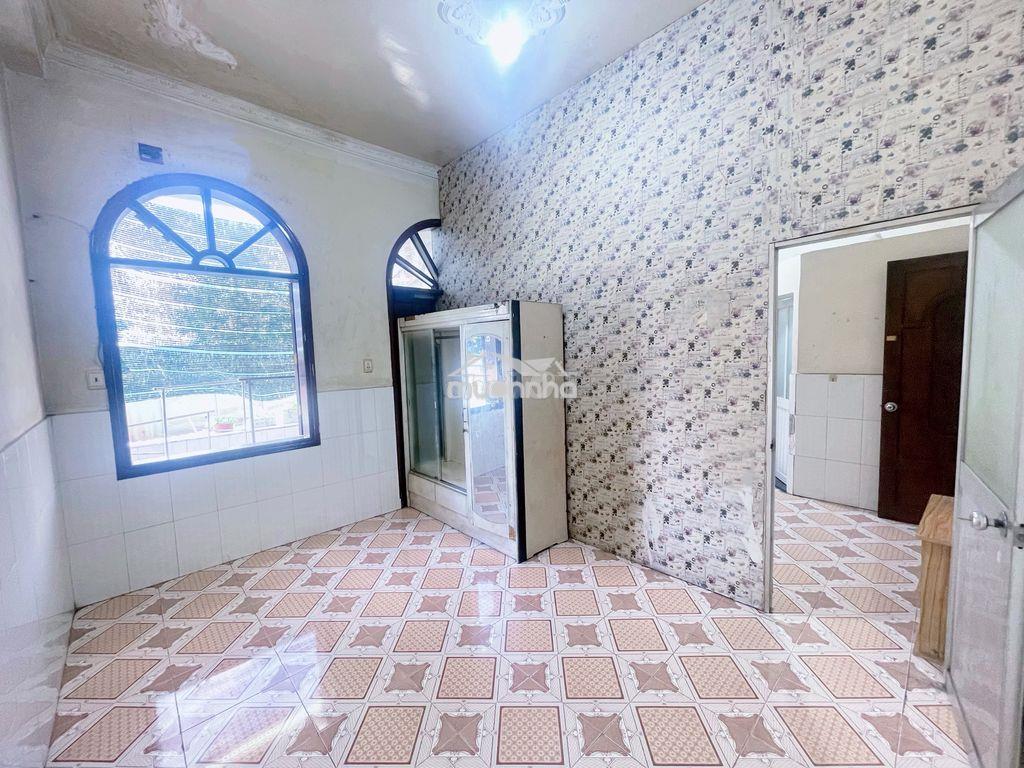 Cho thuê phòng ngủ tách bếp, ban công ngay cầu linh xuân, hoàng diệu 2 - 4
