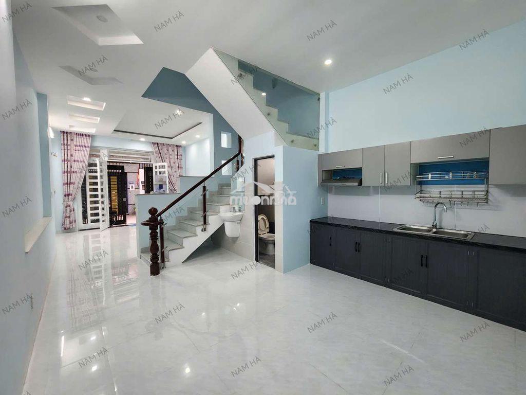 Nhà nguyên căn mới sơn sửa - 2