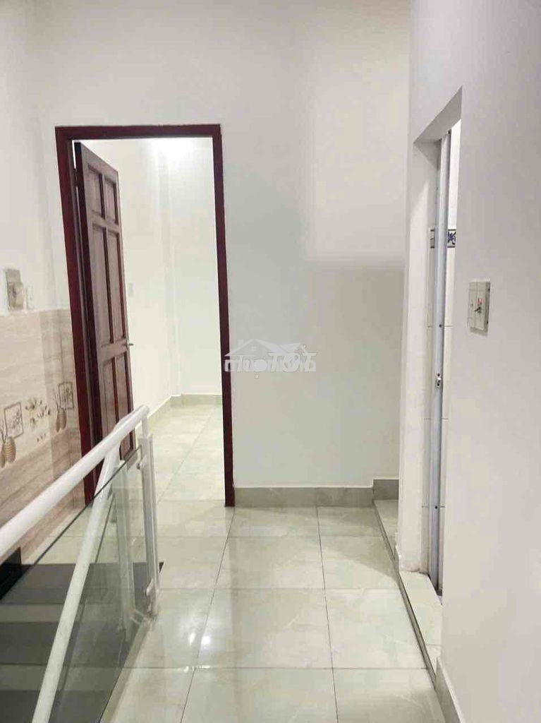 Bán nhà đường hà huy giáp, hẻm xe hơi, dt 3x10m - 4