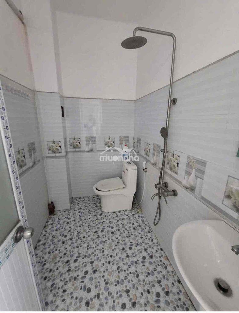💞Cho thuê nhà nguyên căn 1 trệt 1 lửng ➡️vị trí: cách đường hoàng minh - 3