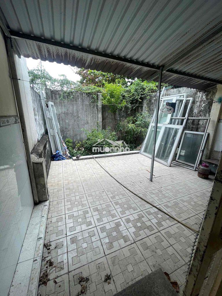 Cho thuê nhà 2 tầng mặt tiền kinh doanh sát ngã tư thủ đức - 4
