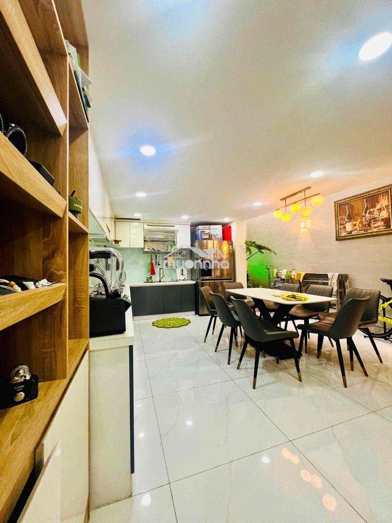 Gấp bán nhà 5 tầng 70m2( 5x15 ) hẻm xe hơi - có ban công