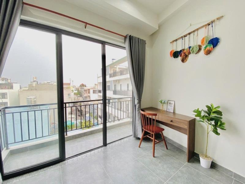 Căn hộ mini, full nội thất, ban công, tách bếp, ở được 2-3 người đường gò dầu, gần đại học công thương, đại học văn hiến,aeon tân phú.