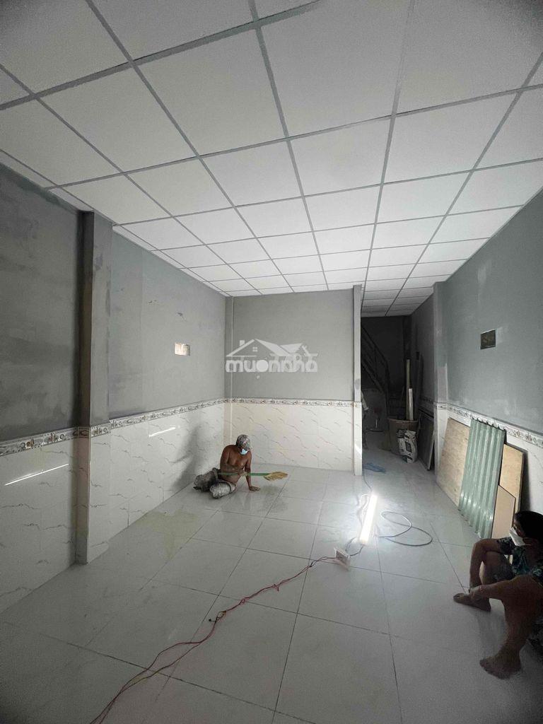 Nhà nguyên căn gần kho b 2pn 2wc giá 6tr - Ảnh 3