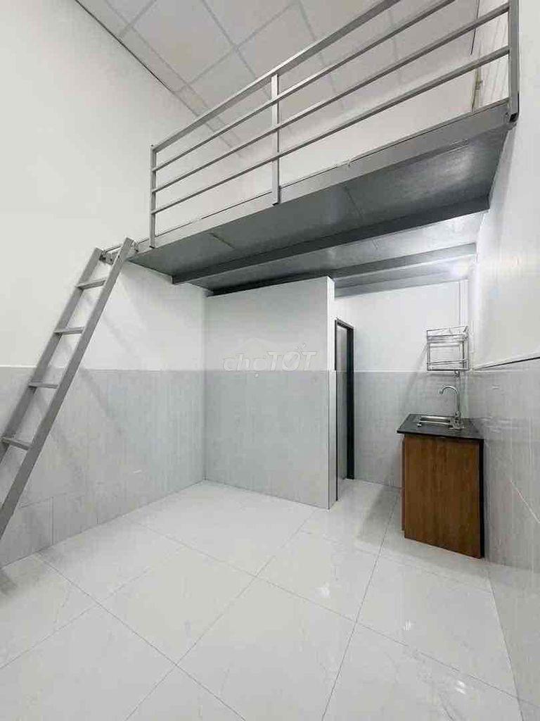 Phòng 1tr9 gần kcn lê minh xuân 18m2 - 2