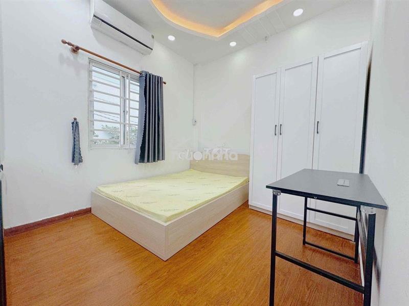 Cửa sổ trời - ngay thích quảng đức - phan đăng lưu - nguyễn thượng hiề