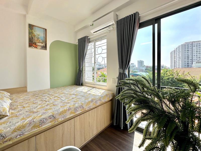 Căn 1 pn + 1 phòng khách + ban công - tân bình sát sân bay, gần trung tâm hcm