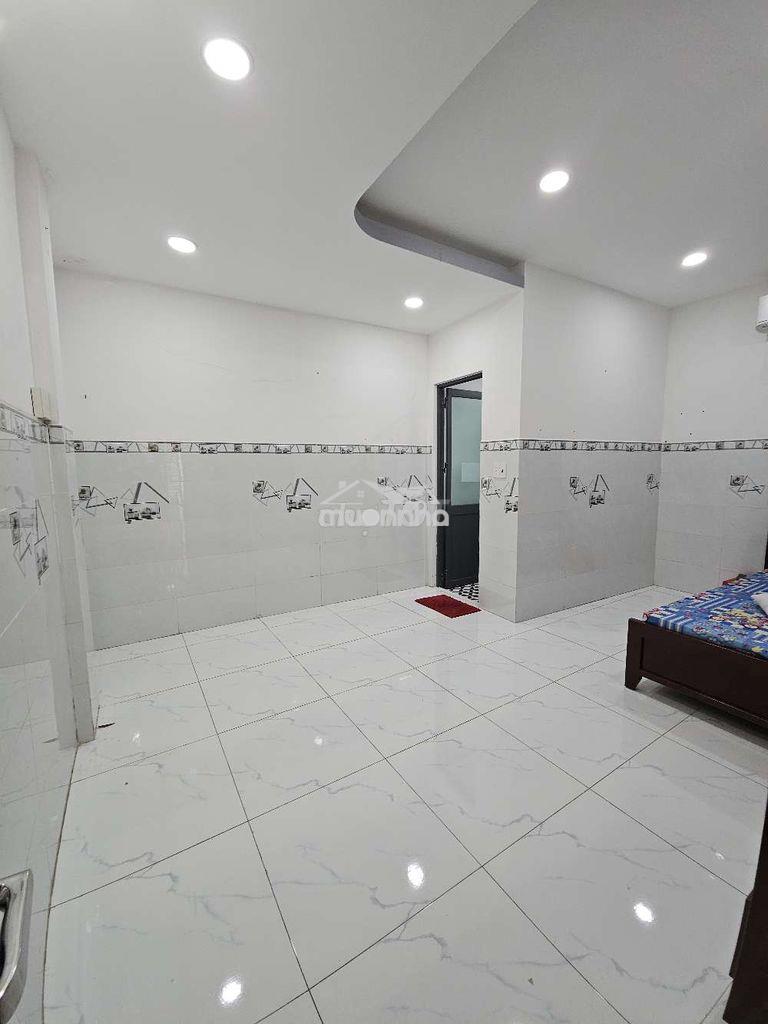 Nhà đẹp diện tích khủng hẻm thông thoáng âu dương lân - 4