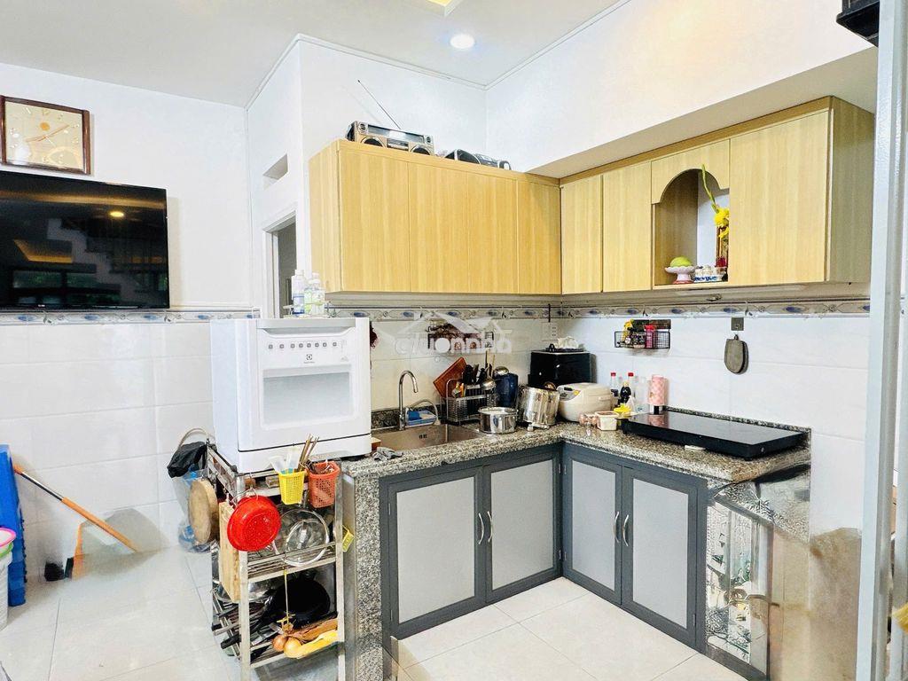 Nhà nở hậu tài lộc phú nhuận, 2 tầng, 202/nguyễn đình chính, 6,45t tl - 2