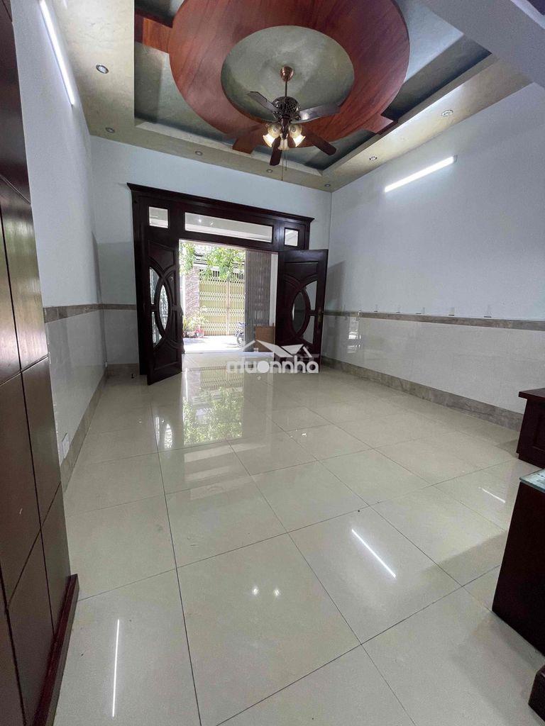 Hẻm xe tải vườn lài. 4,5x17m trệt lững 2 lầu. 5pn,4wc - 2