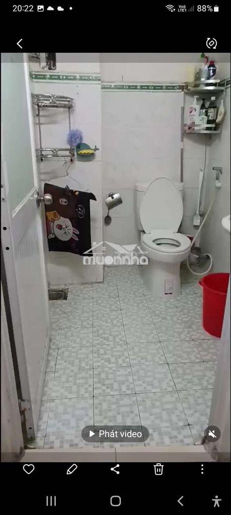 Cho nữ thuê phòng máy lạnh 2.5t  - 4