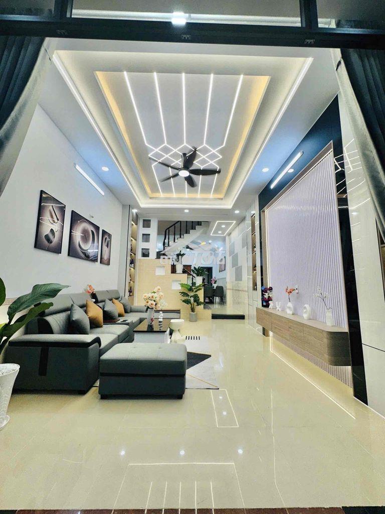 Nhà 4x19 3 lầu 6 phòng có nội thất đường bình trị đông