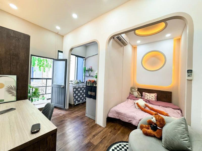 Cho thuê căn hộ 1pn ung văn khiêm – ban công sau – phòng rộng, cách đh gtvt 200m, cách đh ngoại thương 500m