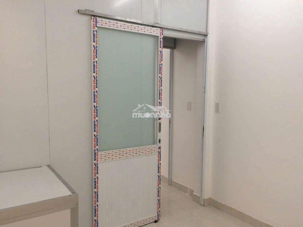 Cho thuê nhà nguyên căn mặt tiền đường. - 4