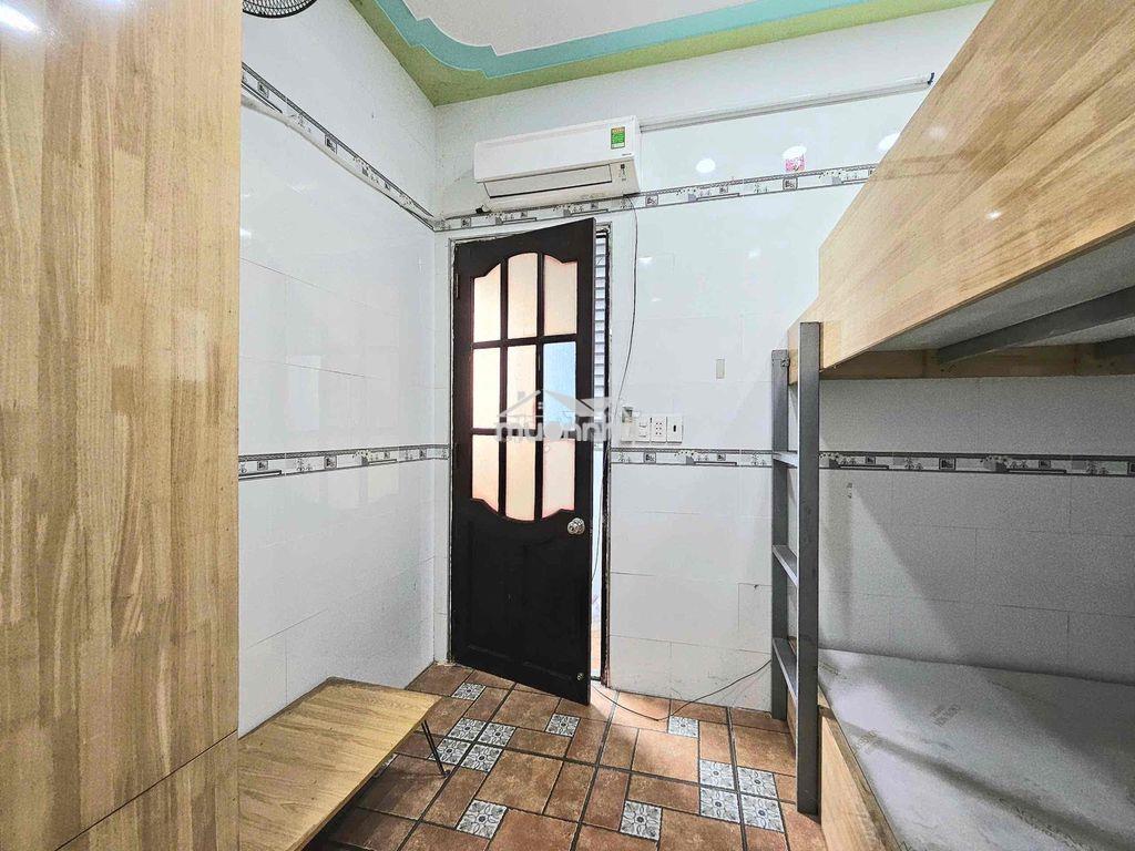 Khai trương 20p ngay đại học công thương cho sinh viên 2k8 - aeon mall - 2
