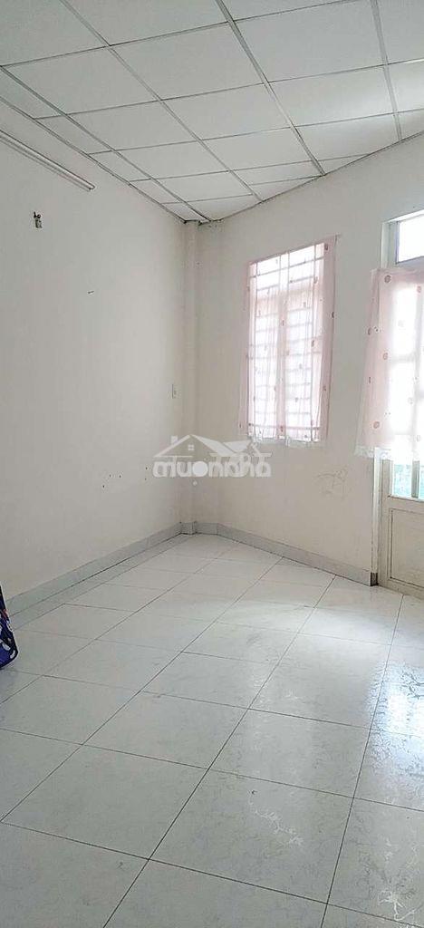 Nhà gần chợ bình thành.trường kim đồng - 3
