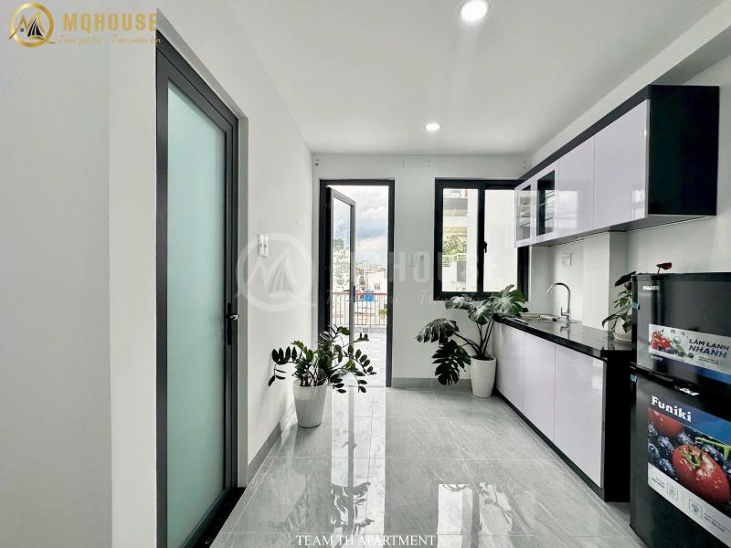 Cho thuê căn hộ 1 phòng ngủ bùi đình túy – ban công – thang máy - 4