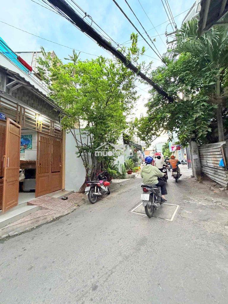 Nhà đường phan văn trị - 55m2 - nở hậu - hẻm xe hơi - chỉ 5,8đ - 2