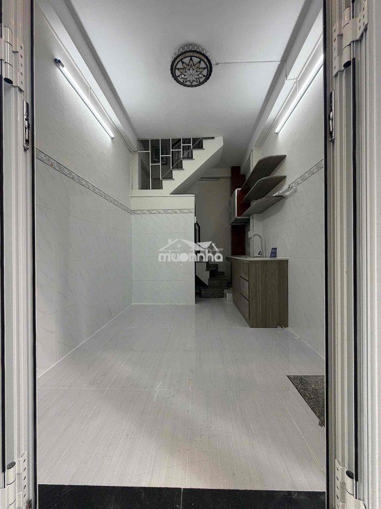 3 tỷ 750 sở hữu nhà 3 tầng giữa quận 10 - 2