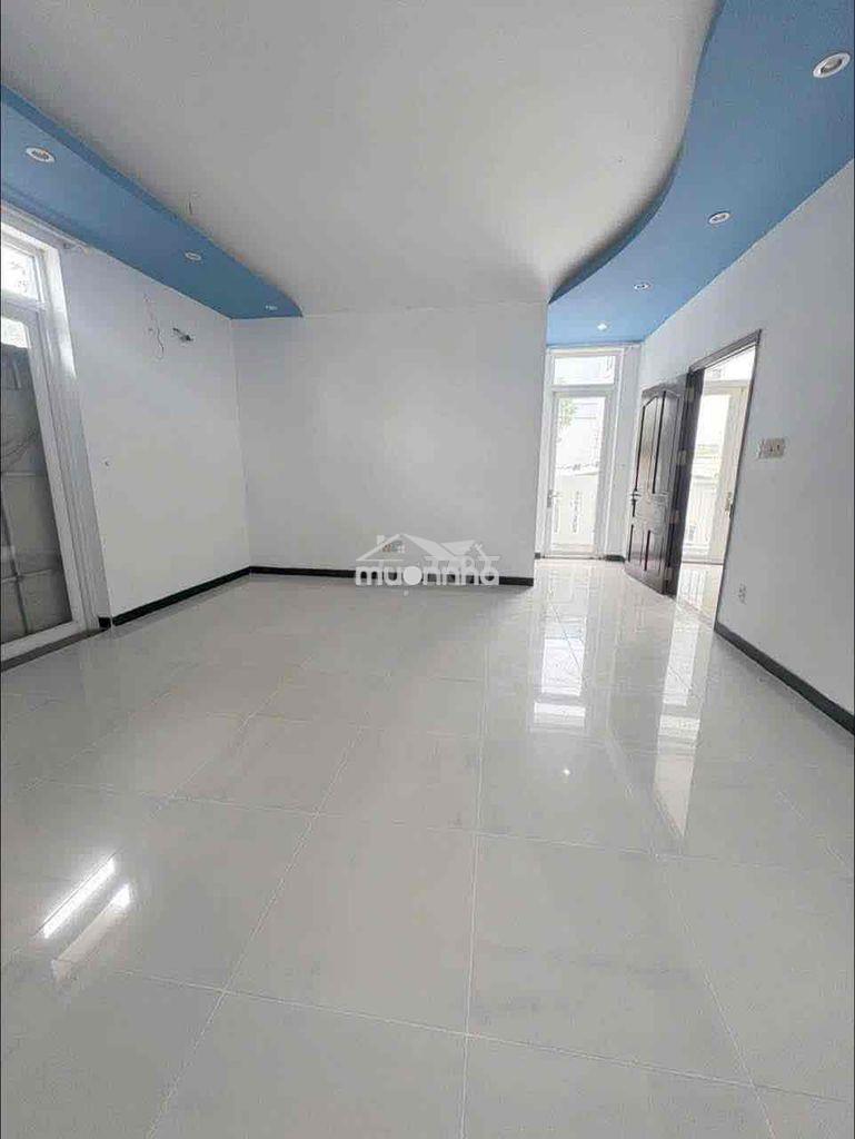 Cho thuê mặt bằng kinh doanh ngay ngã 6 thủ dầu một - diện tích : 9× - 3
