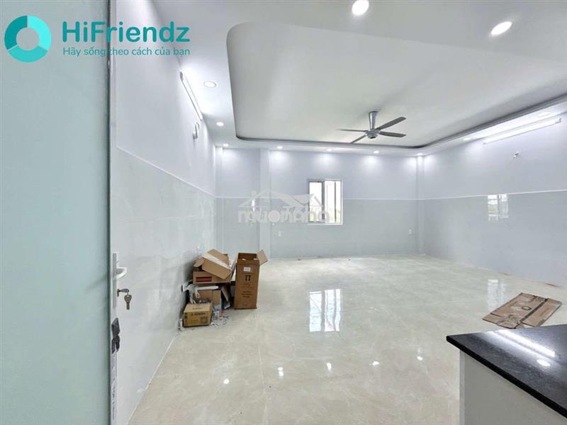 Căn hộ xây mới 100% sát đh y khoa pnt 5p 4 người ở- bancol to -gần chợ