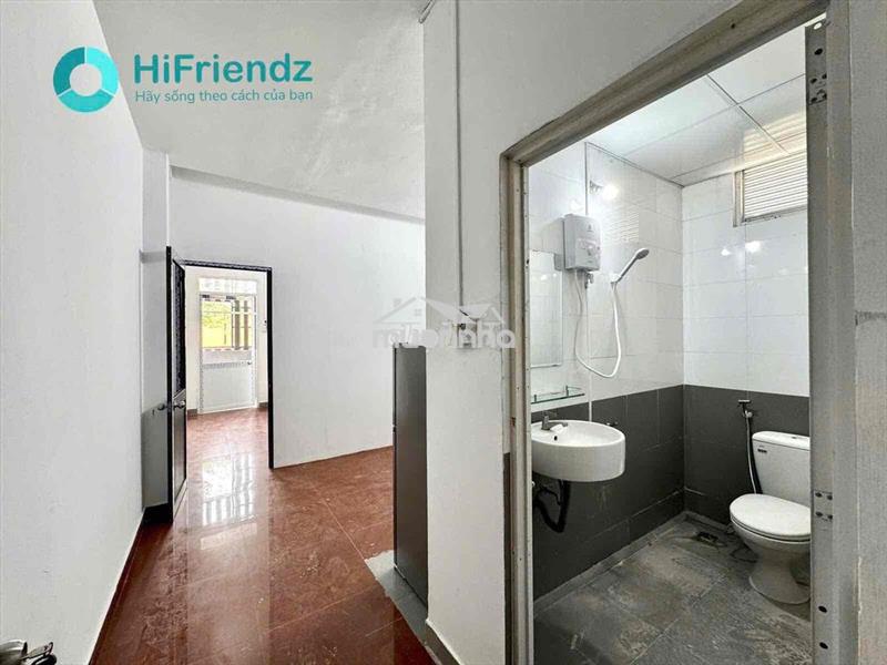 Căn hộ tách bếp - ban công - máy giặt riêng - gần ueh - y dược - sgu