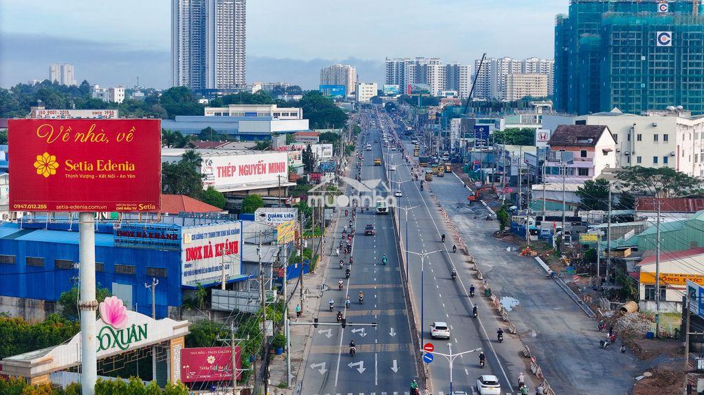 Chính chủ gửi bán căn nhà  phốđường xe hơi kề mt quốc lộ 13 - 2