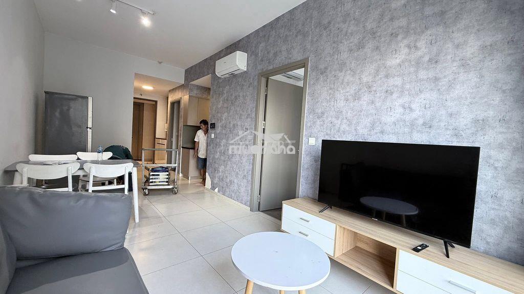 Căn 2 phòng ngủ view hồ cho thuê đầy đủ nội thất; chỉ 9 tr/tháng - 2